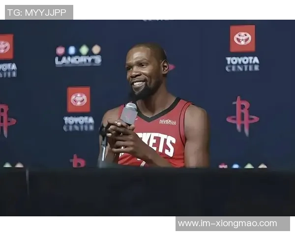 火箭球员申京关键时刻表现出色杜兰特紧随其后展现高效得分能力